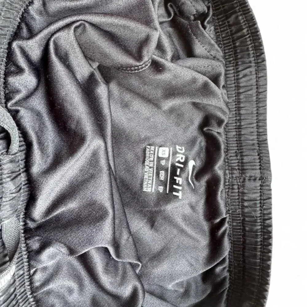 Nike black running